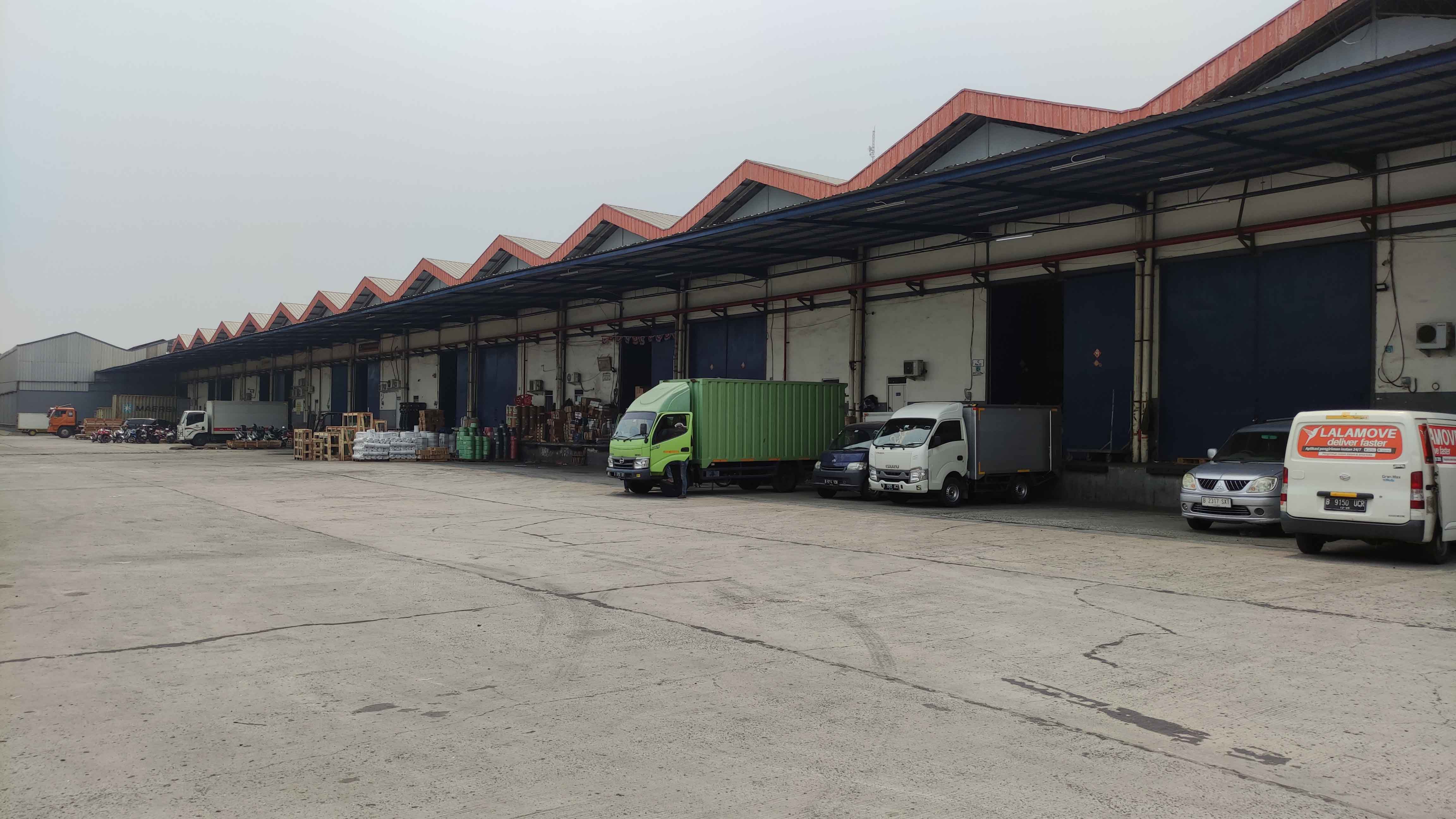 Gudang Bebas Banjir di Jakarta dengan Loading Dock - Angke Indah